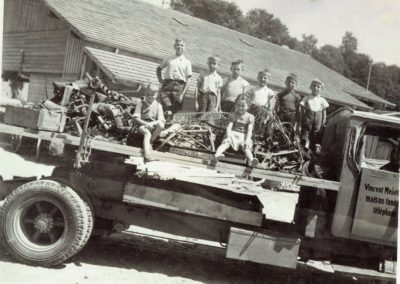 En 1943 sur un camion de MENETREY LAUSANNE SA